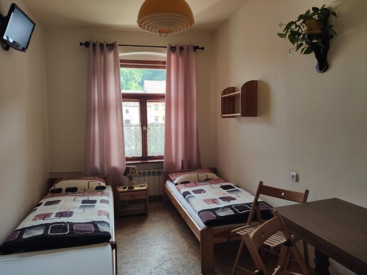 Apartamenty I Pokoje Goscinne "Wacus" Srebrna Góra Exterior foto