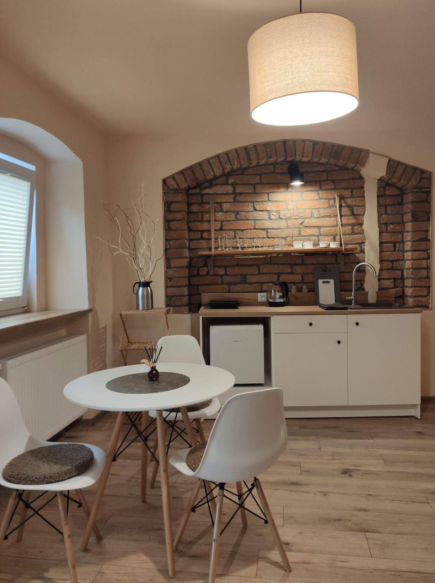 Apartamenty I Pokoje Goscinne "Wacus" Srebrna Góra Exterior foto